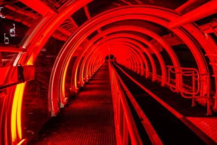 CUBE-Tapis-Eclairage rouge©ADSPropaganda73.com